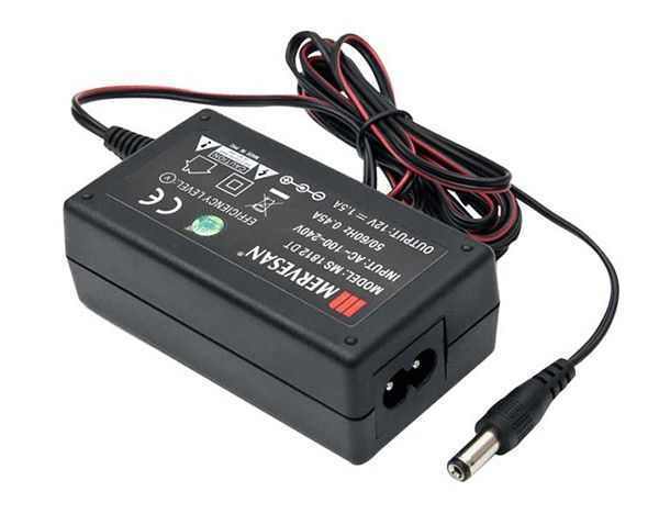 MT-1812-DT 100-240VAC Giriş 12VDC 18W 1.5A Çıkış SMPS Adaptör