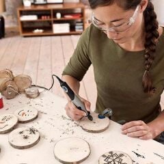 Dremel 2050-15 Stylo+ 15 Aksesuarlı El Motoru ve Dremel 910-3 Sıcak Silikon Tabancası