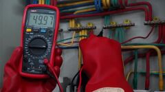 Unit UT105 Avuçiçi Çok Fonksiyonlu Otomotiv Ölçü Aleti