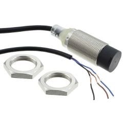 Omron E2B-M18KN16-WP-B1 2M PNP Kablolu Endüktif Sensör